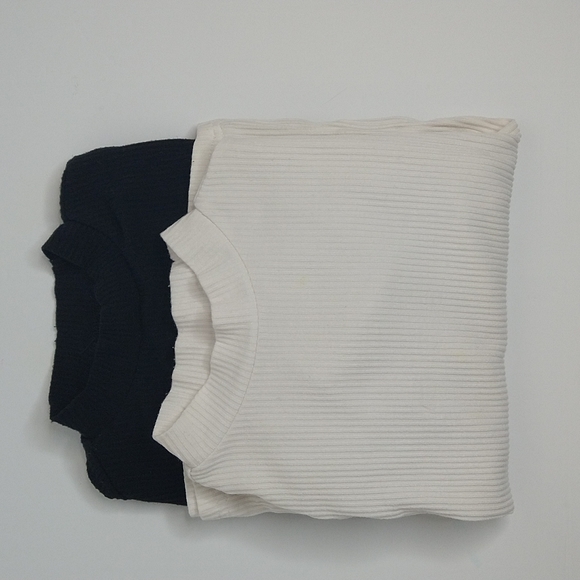 Grils Mock Neck Tee Size: EU 104 / US4Y - Picture 1 of 9